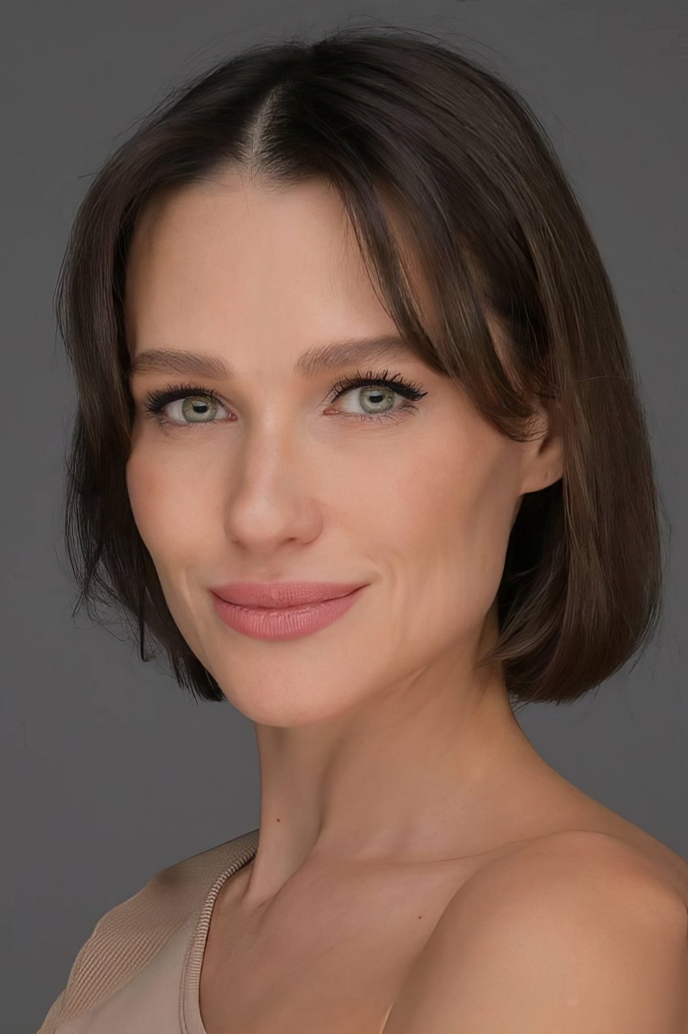 بازیگر Yuliya Degtyarenko  