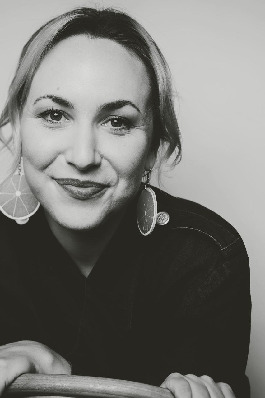 بازیگر Lucy McNulty  