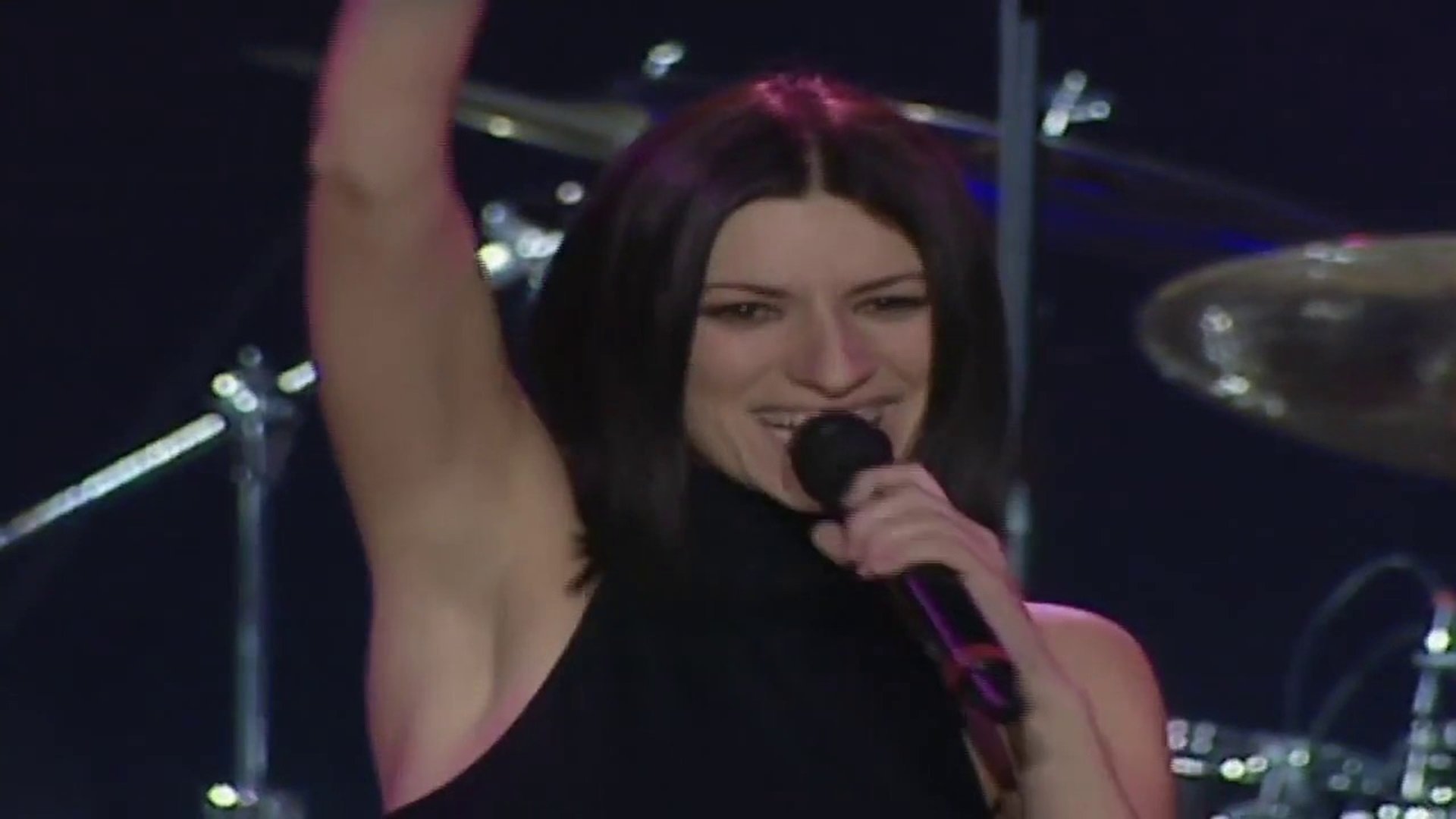 Laura Pausini: Live 2001-2002 World Tour|Laura Pausini: Live 2001-2002 World Tour