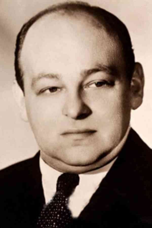 بازیگر Max Bacon  