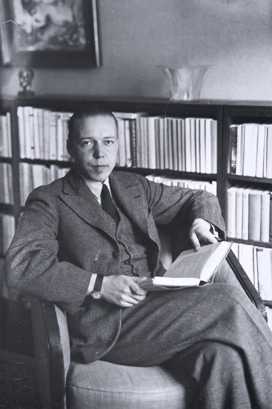 بازیگر Mika Waltari  
