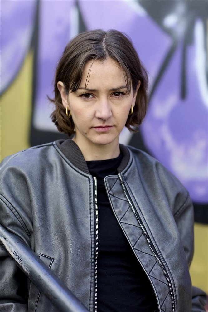 بازیگر Angélique Flaugère  