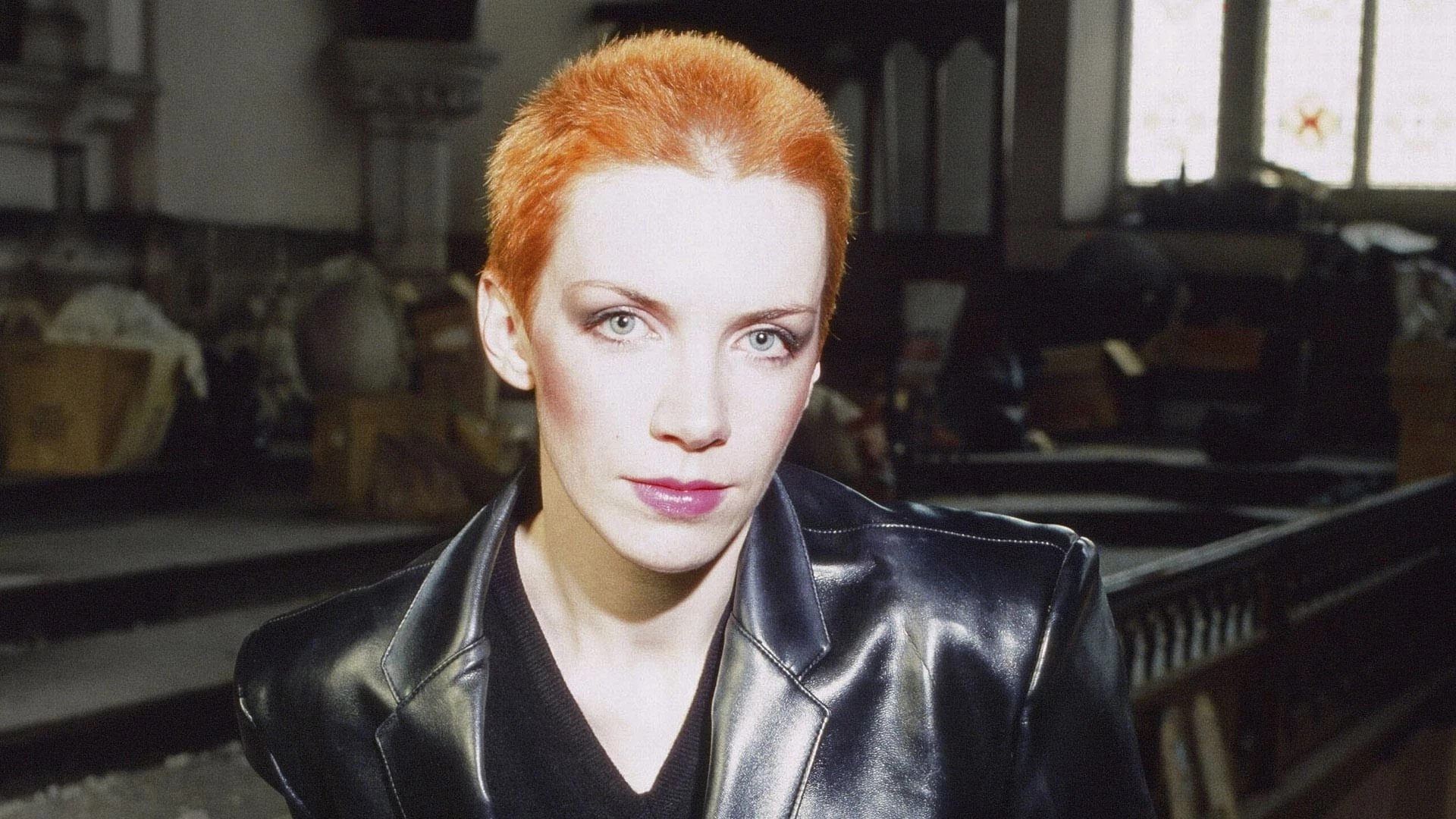Annie Lennox : De Eurythmics à l'engagement, itinéraire d'une icône pop|Annie Lennox : De Eurythmics à l'engagement, itinéraire d'une icône pop