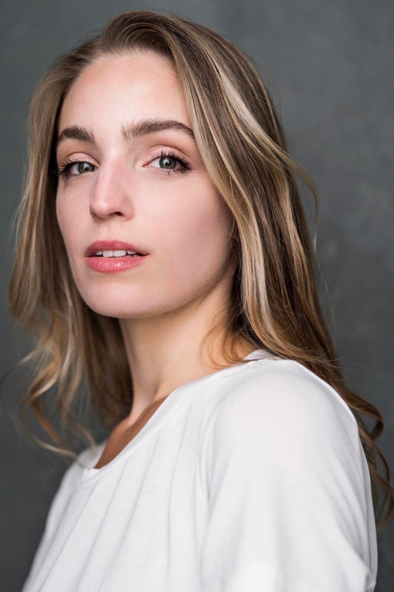 بازیگر Zsuzsanna Bíró  