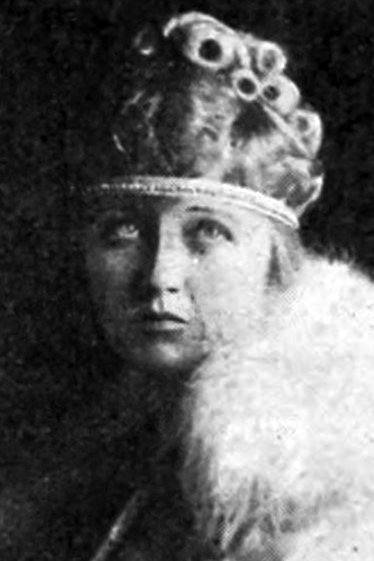 بازیگر Beatrice Van  