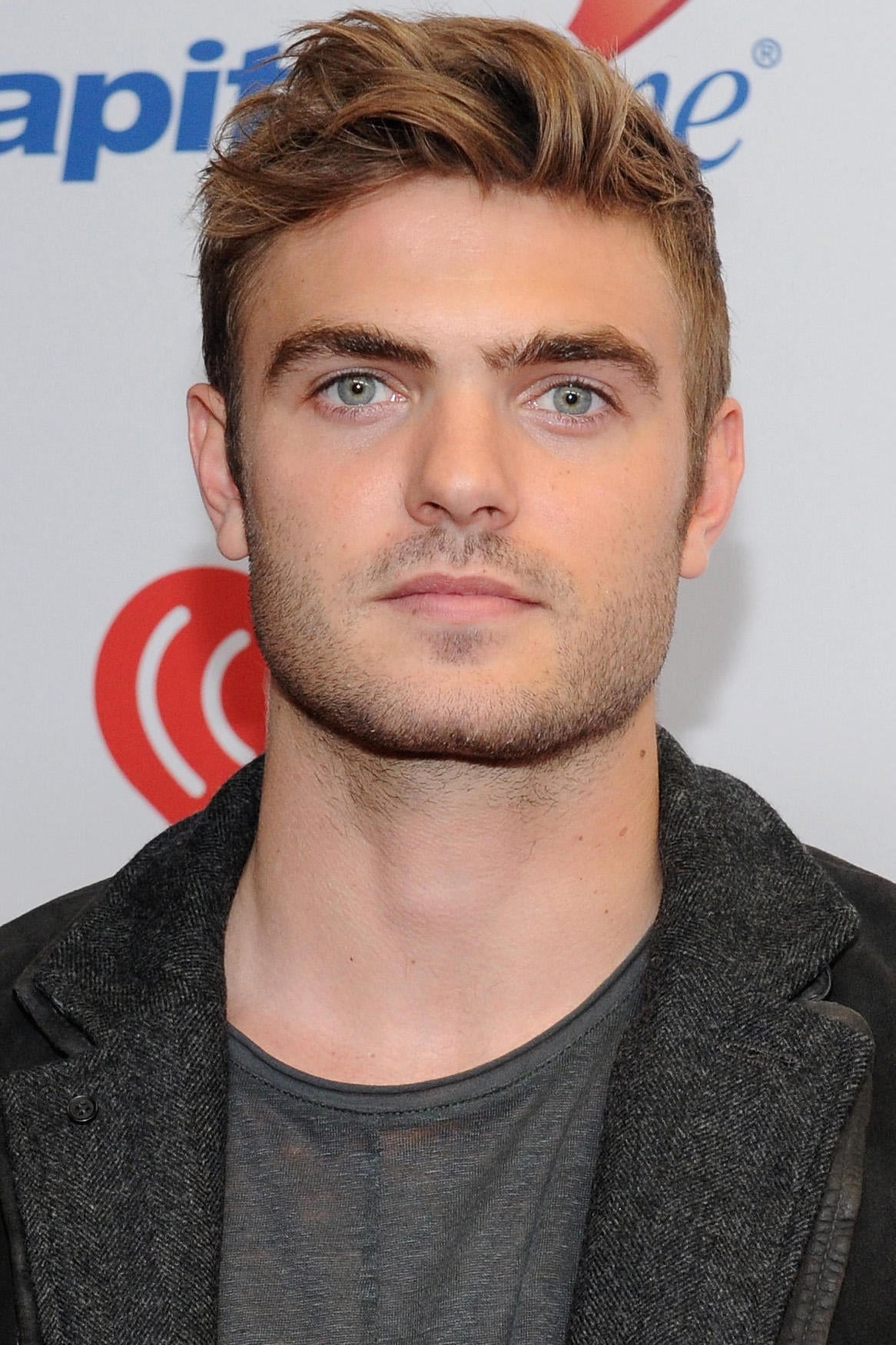 بازیگر Alex Roe  