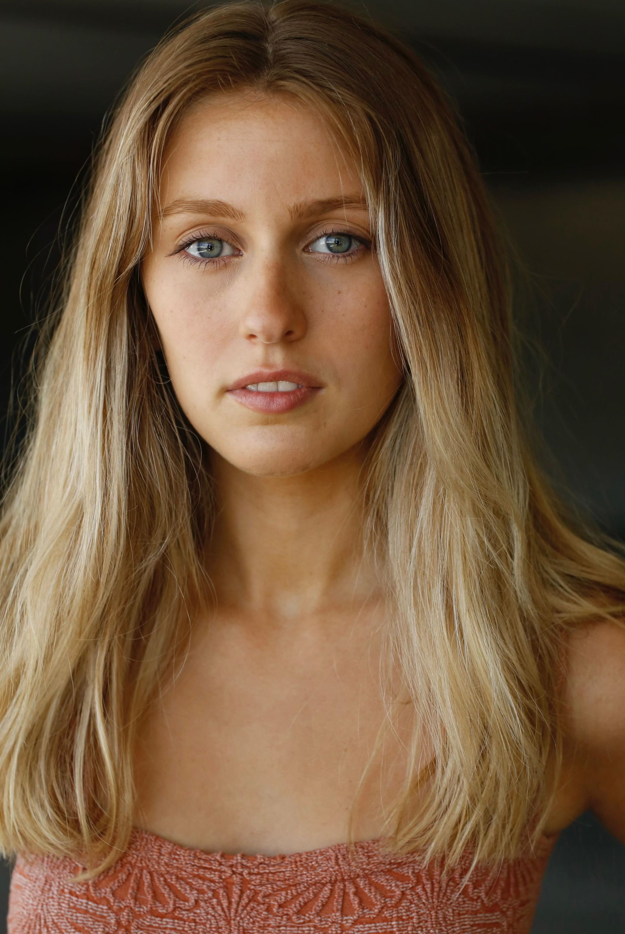 بازیگر Kyra McAlister  