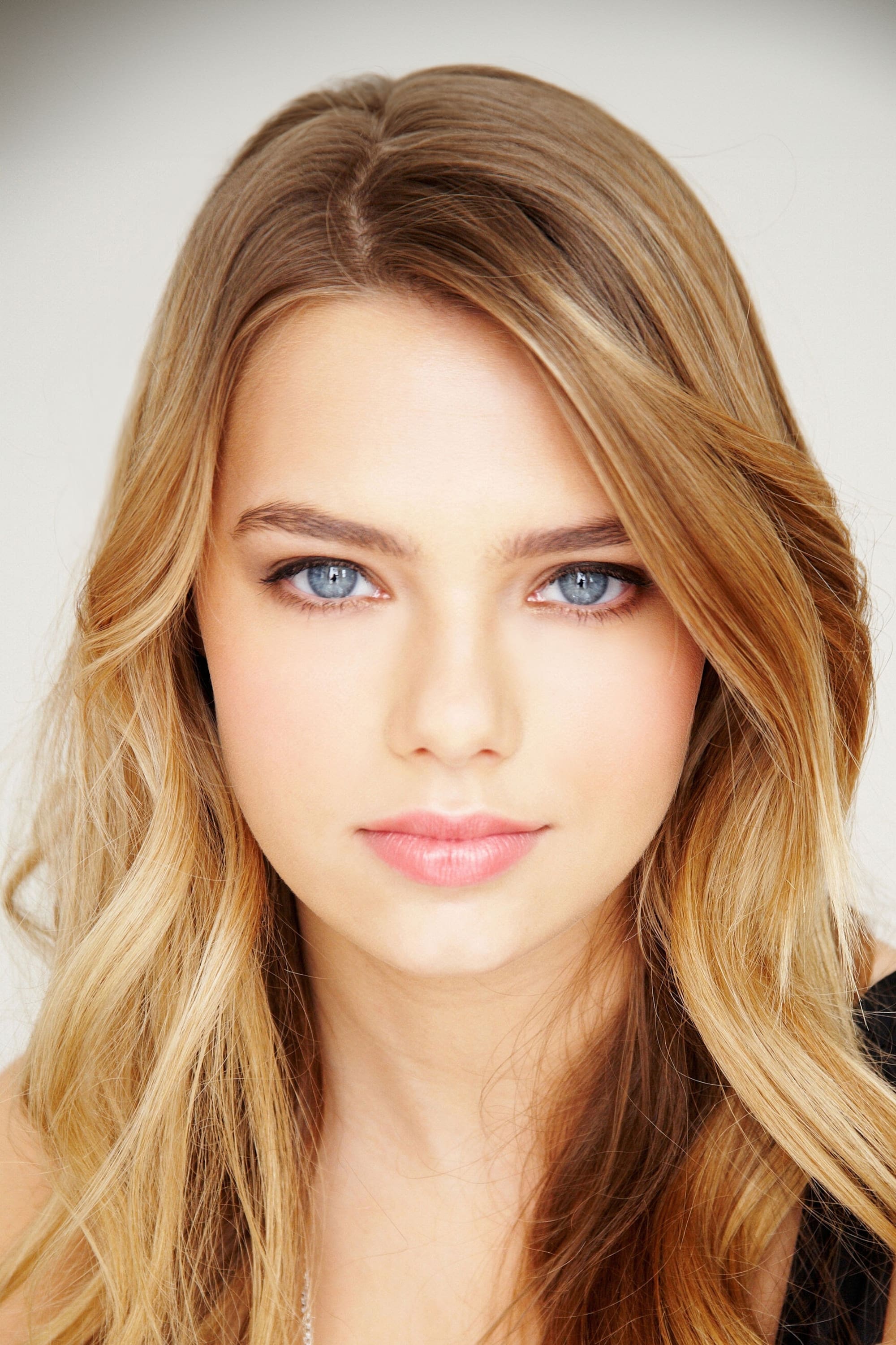 بازیگر Indiana Evans  