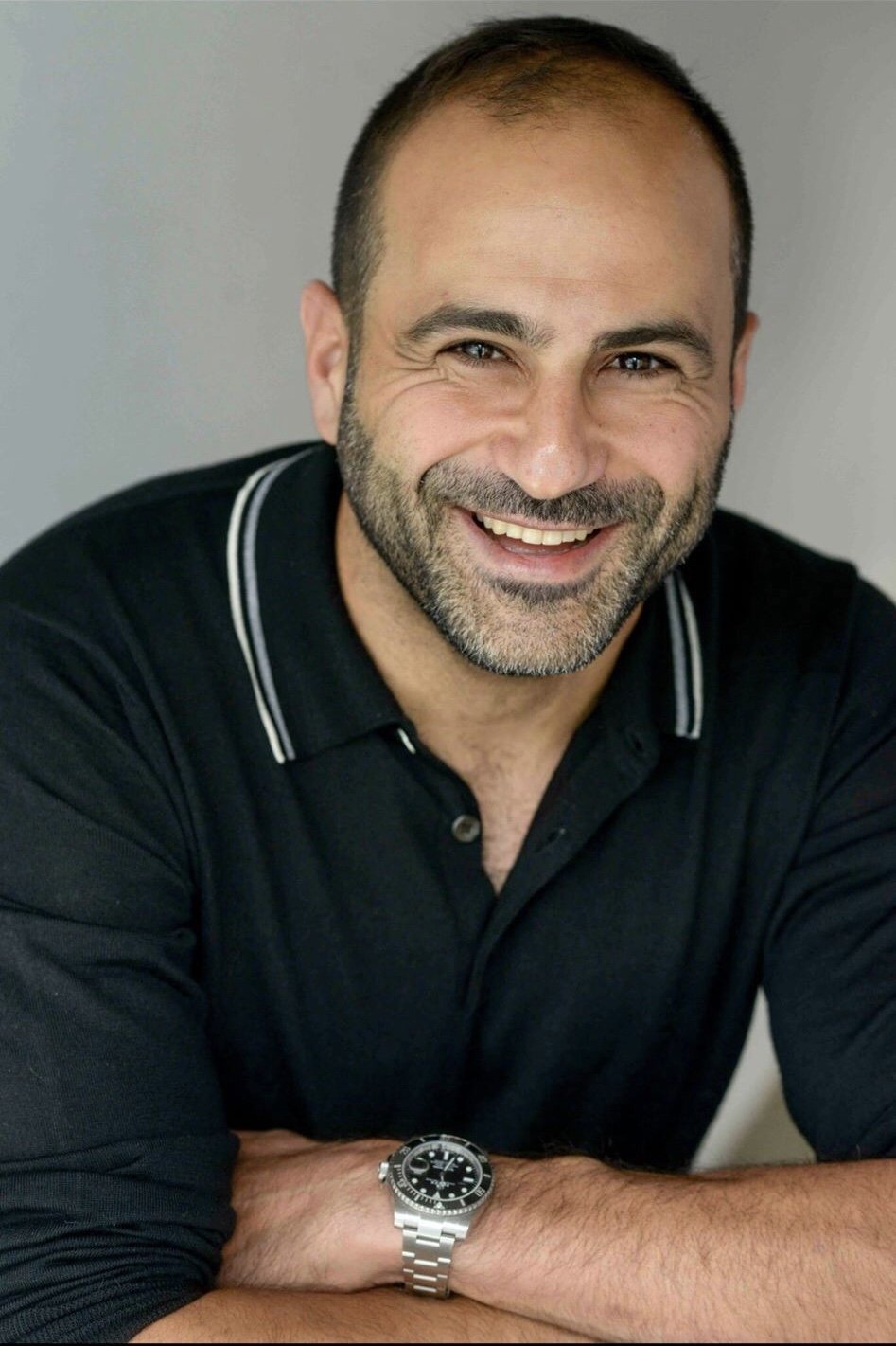 بازیگر Phillip Andrew Straghalis  
