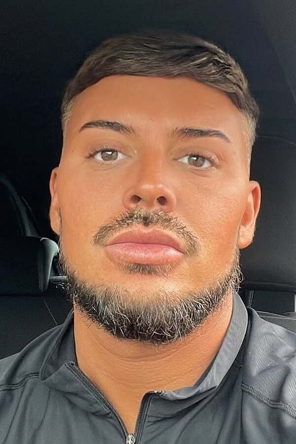 بازیگر Ryan Ruckledge  