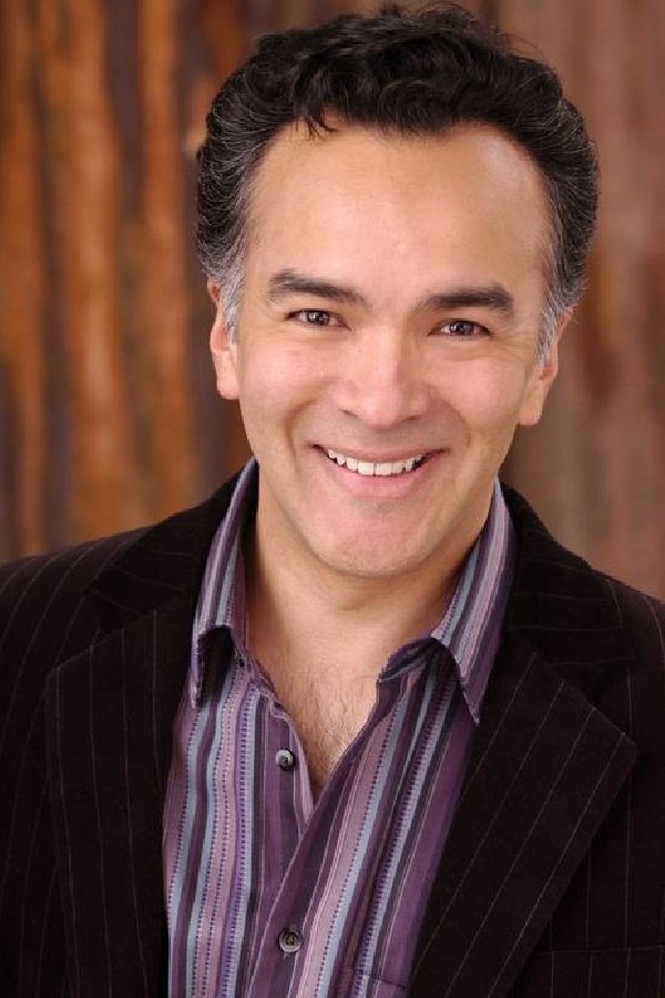 بازیگر Gilbert Luna  