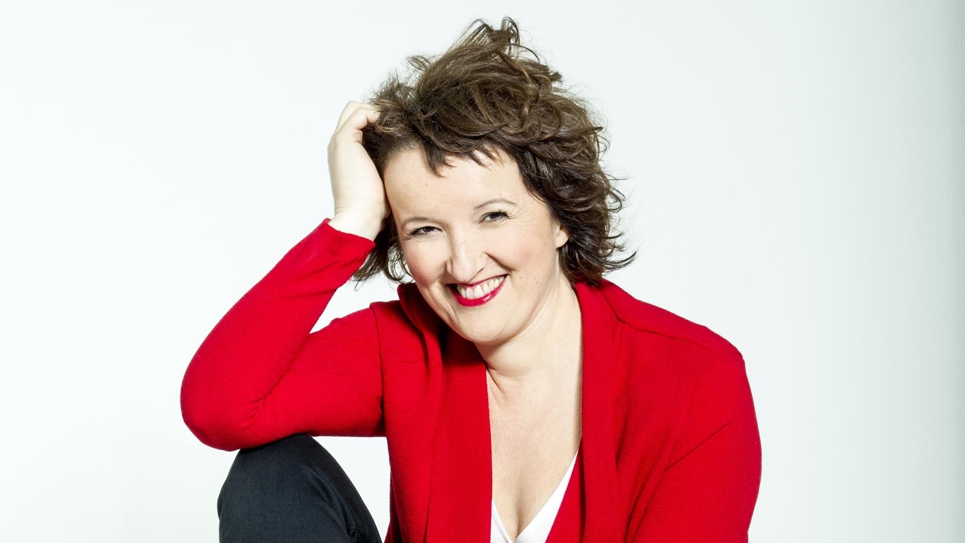 Anne Roumanoff : Aimons-nous les uns les autres, et plus encore…|Anne Roumanoff : Aimons-nous les uns les autres, et plus encore…
