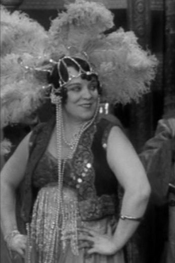 بازیگر Lola Harvey  