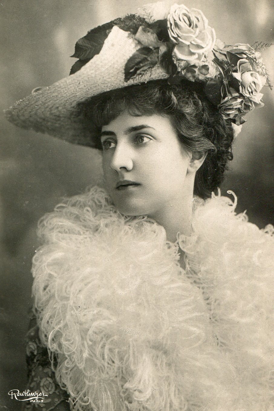 بازیگر Nelly Cormon  