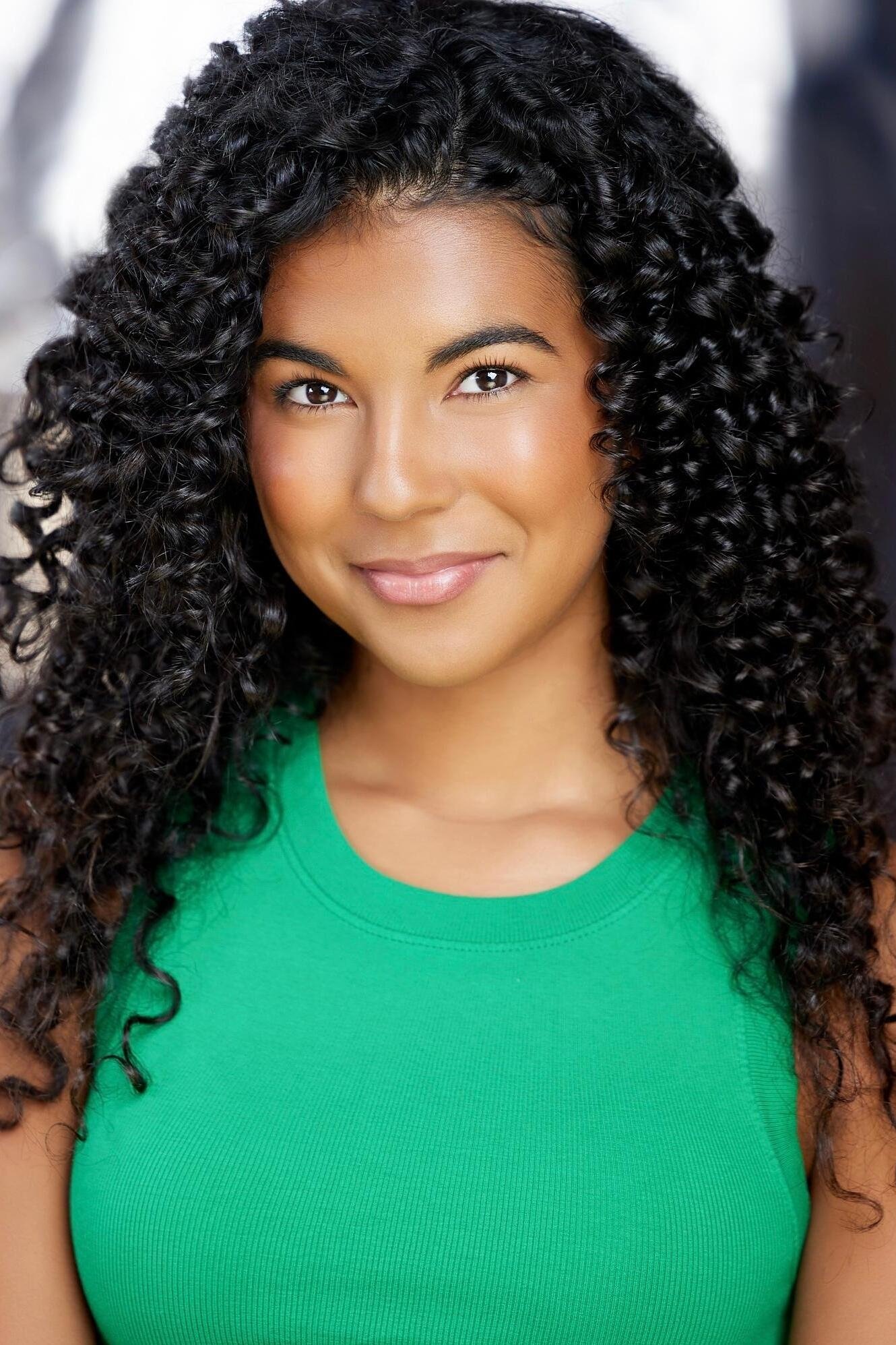 بازیگر Danielle Chambers  