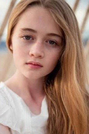 بازیگر Eden Grace Redfield  
