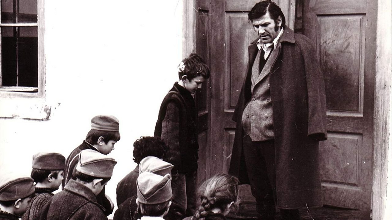 Zvezde su oči ratnika|Zvezde su oči ratnika