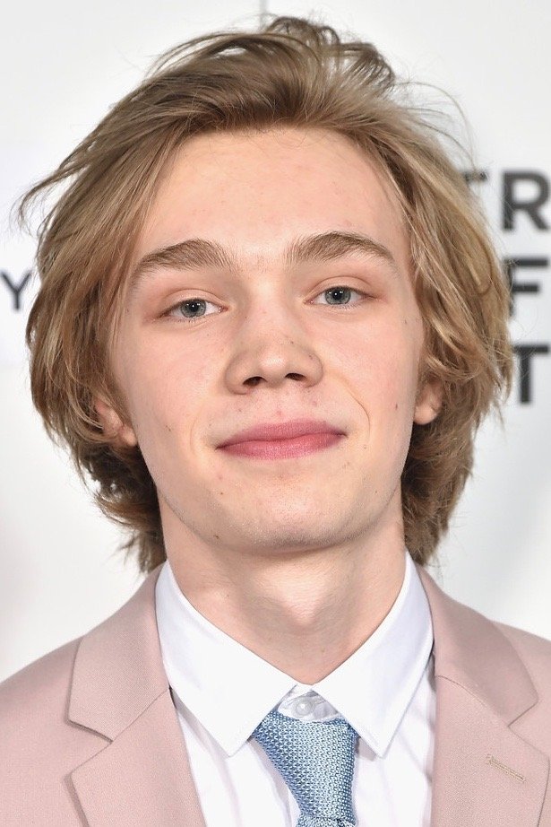 بازیگر Charlie Plummer  