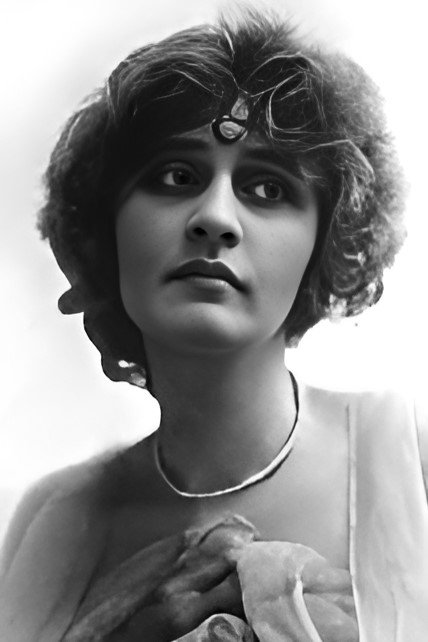 بازیگر Adeline Hayden Coffin  