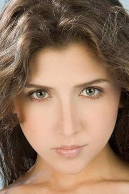 بازیگر Yelena Maciel  
