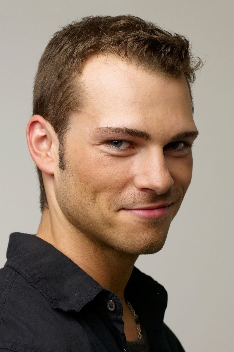 بازیگر Shawn Roberts  