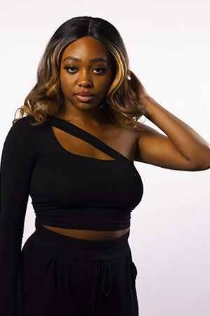 بازیگر Arlecia Stapleton  
