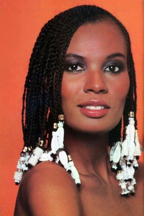 بازیگر Julie Woodson  