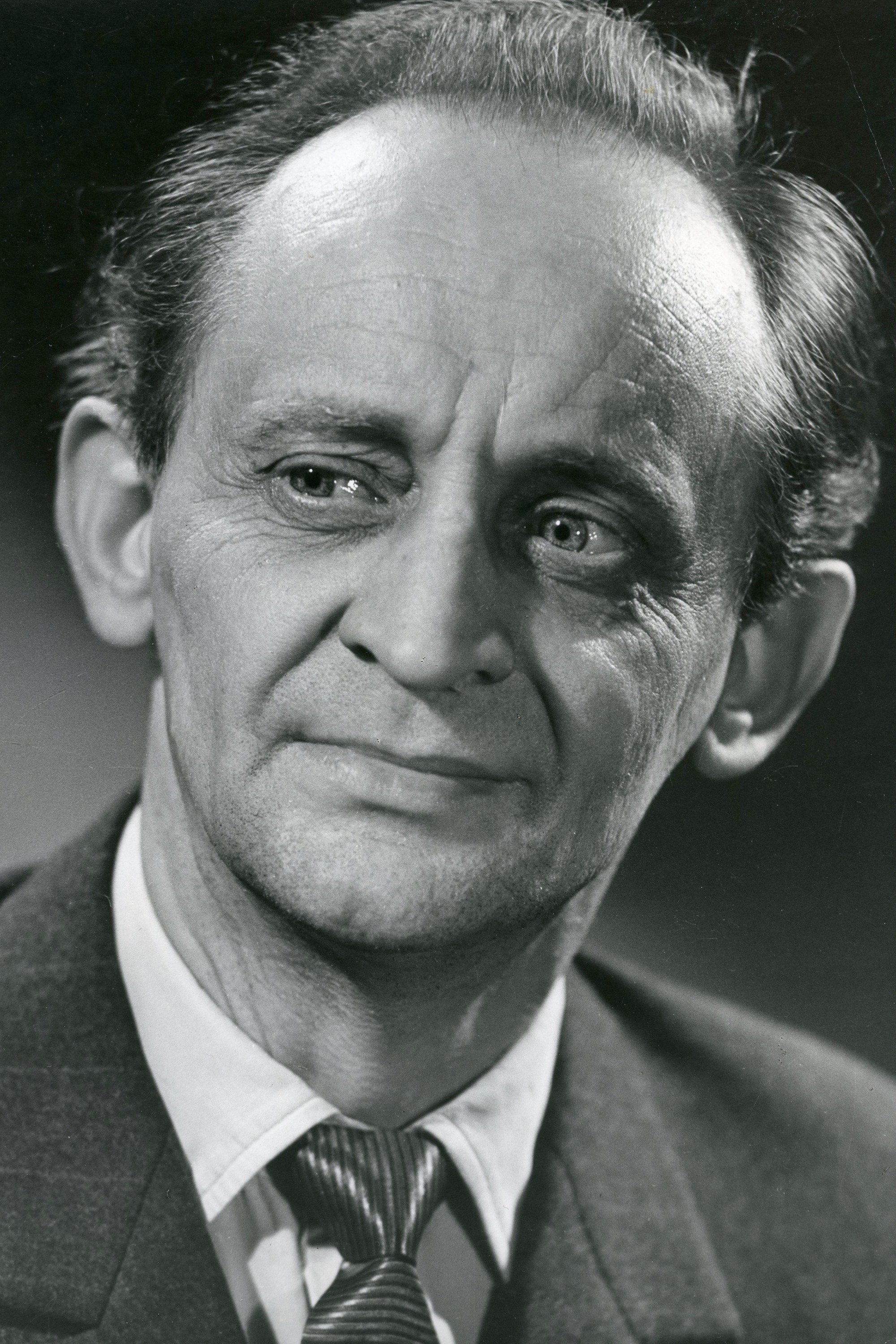 بازیگر Jüri Järvet  