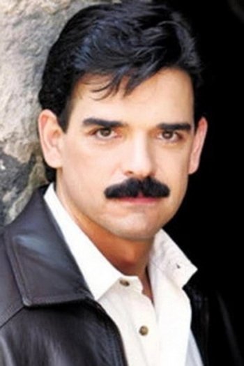 بازیگر José Llamas  
