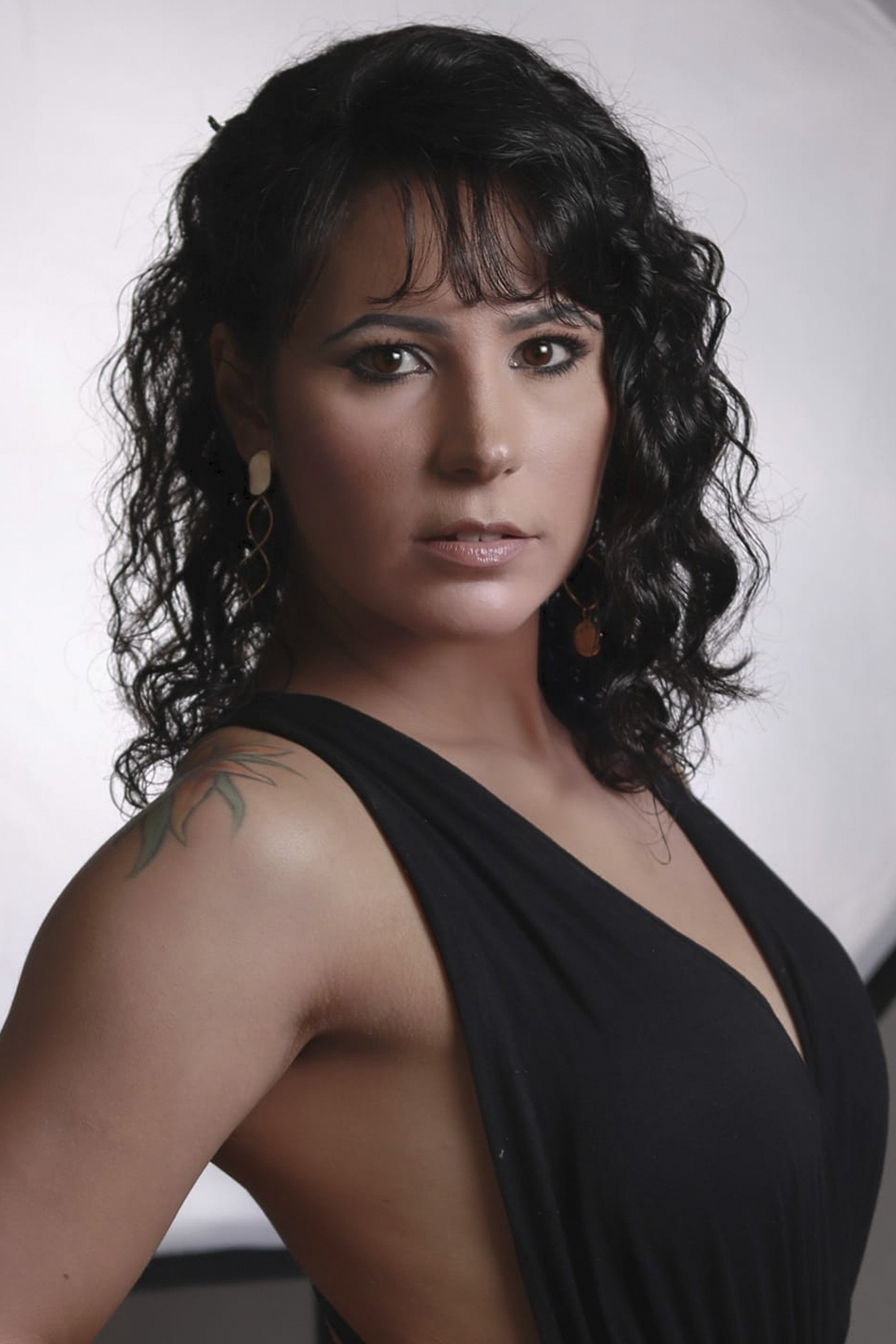 بازیگر Aline Queiroz  