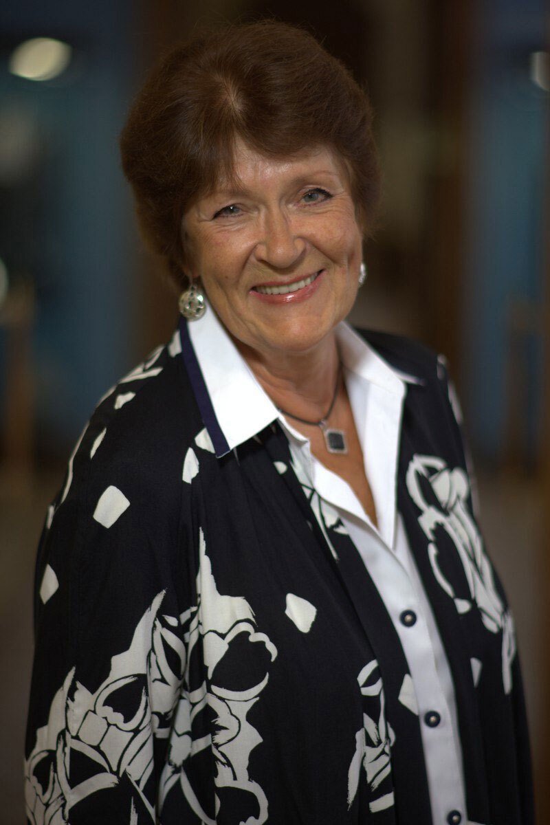 بازیگر Larisa Leonova  