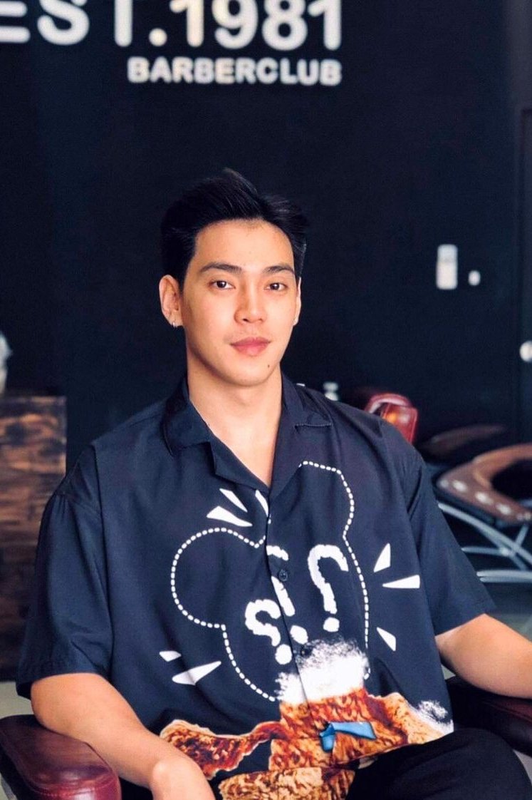 بازیگر Thaksakorn Chaisorn  