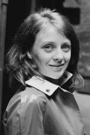 بازیگر Polly James  