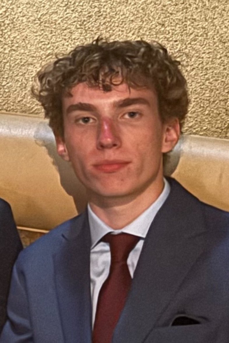 بازیگر Nolan Miller  