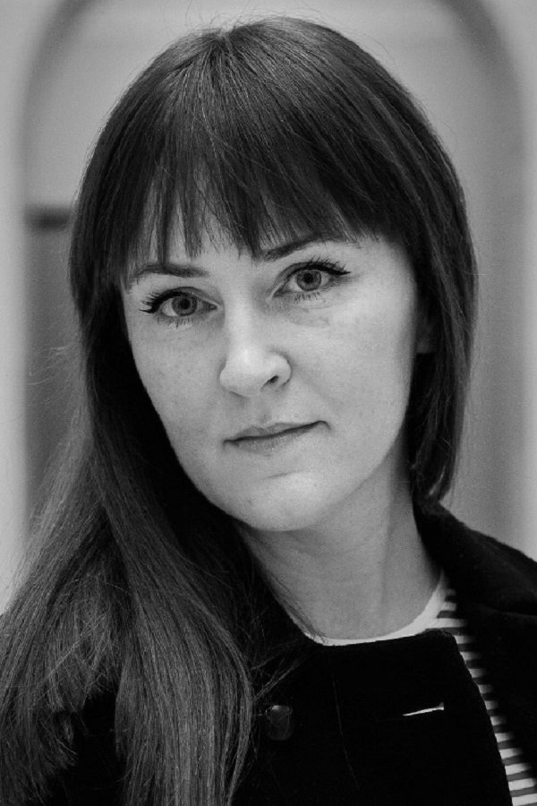 بازیگر Angela Nagle  