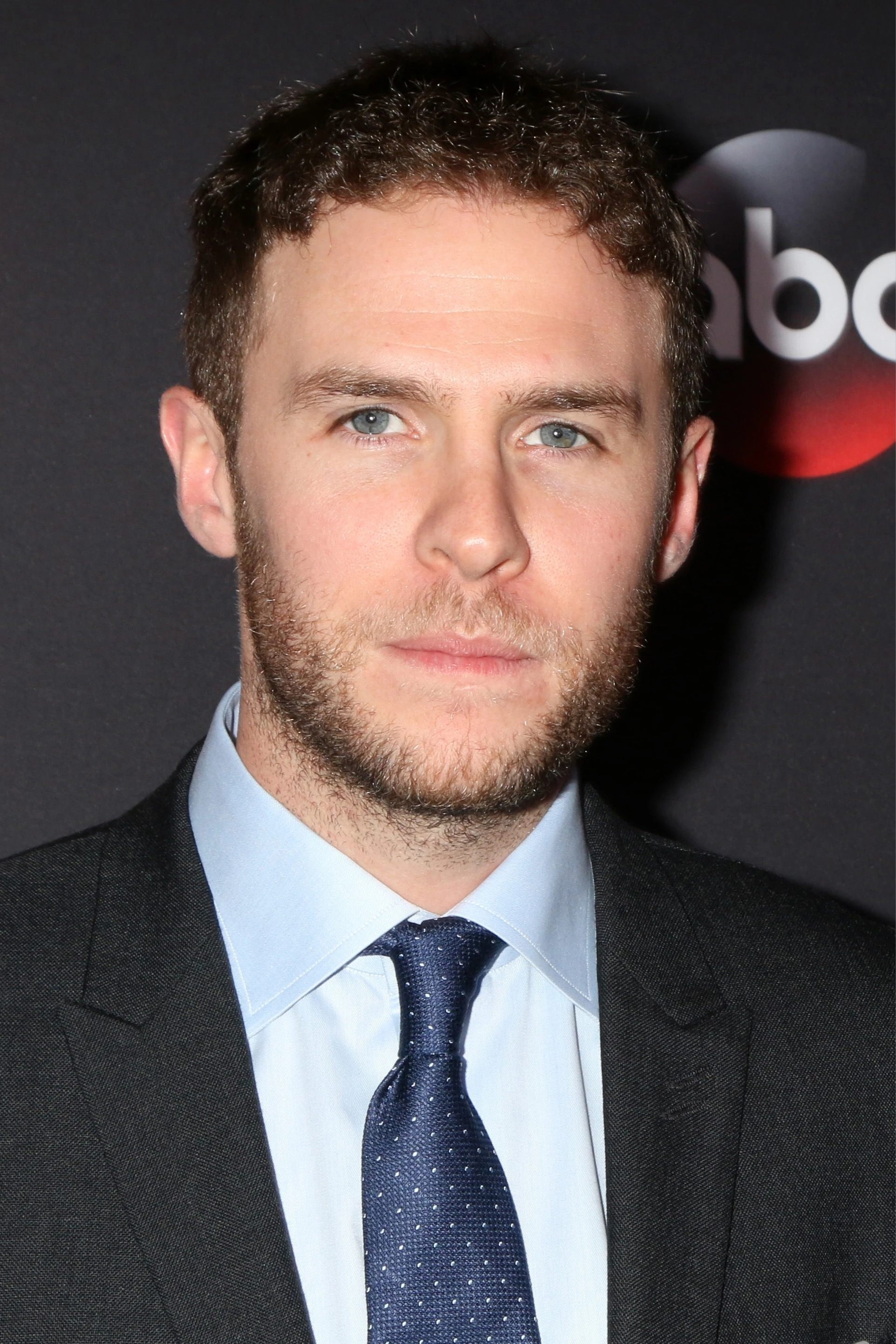 بازیگر Iain De Caestecker  