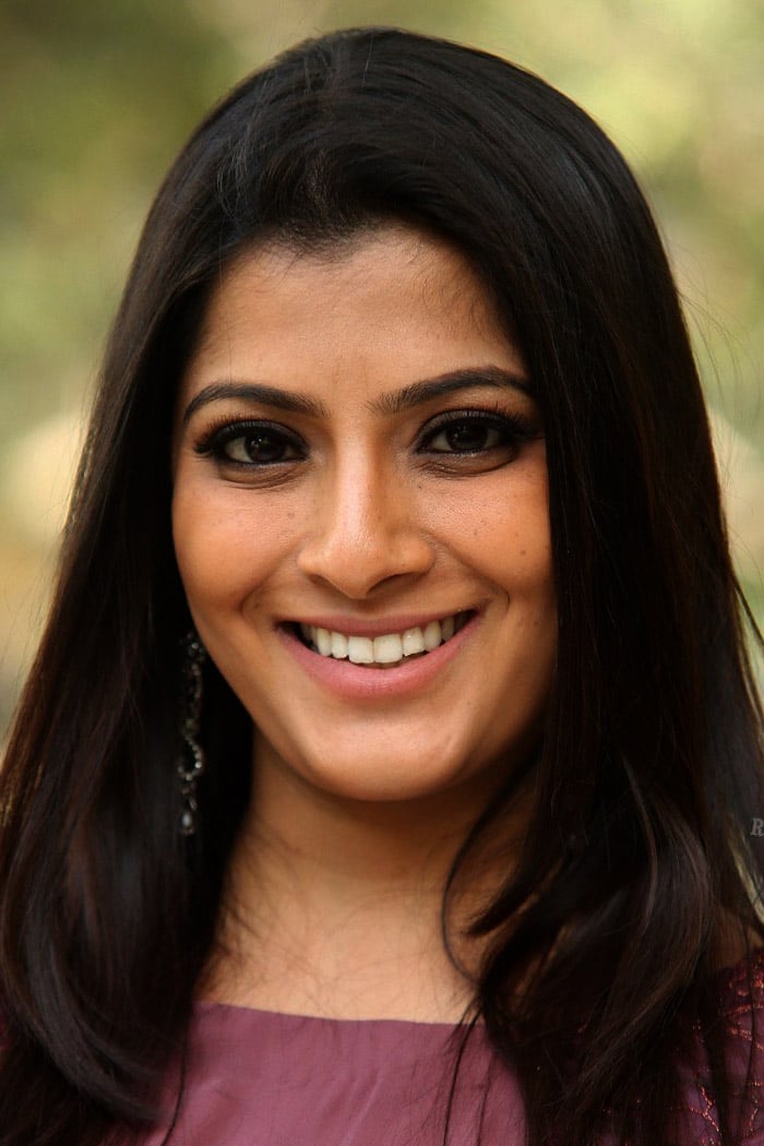 بازیگر Varalaxmi Sarathkumar  