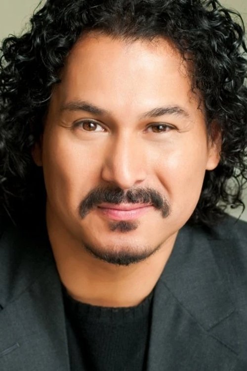 بازیگر Gino Montesinos  