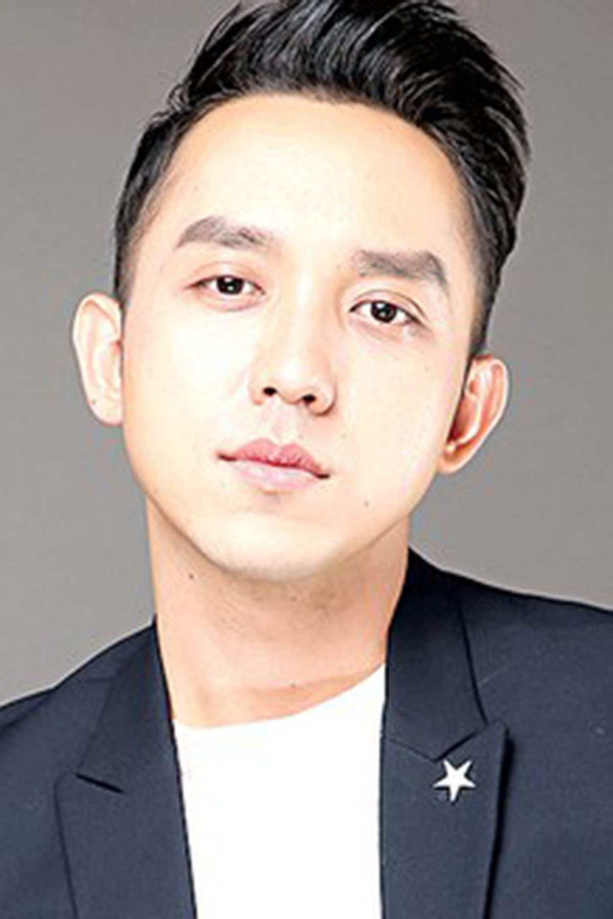 بازیگر La Quốc Hùng  