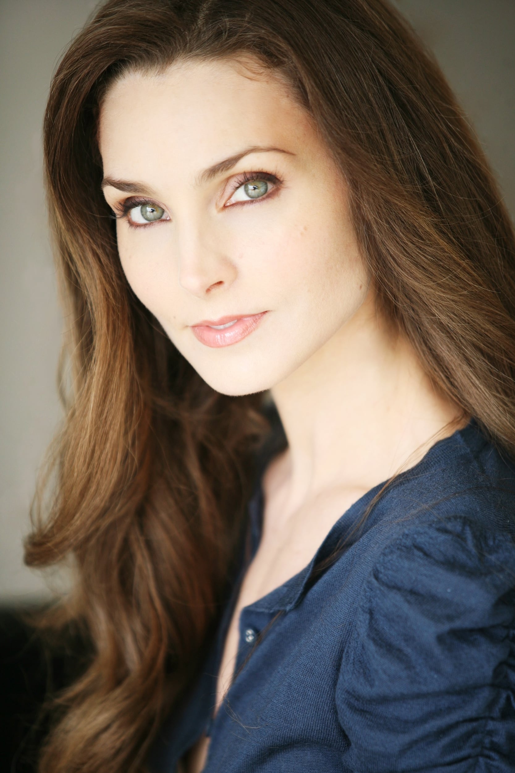 بازیگر Alicia Minshew  