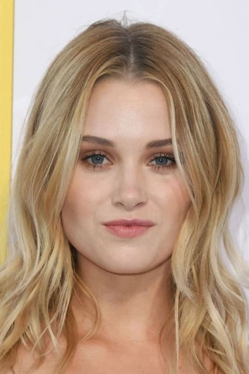 بازیگر Virginia Gardner  