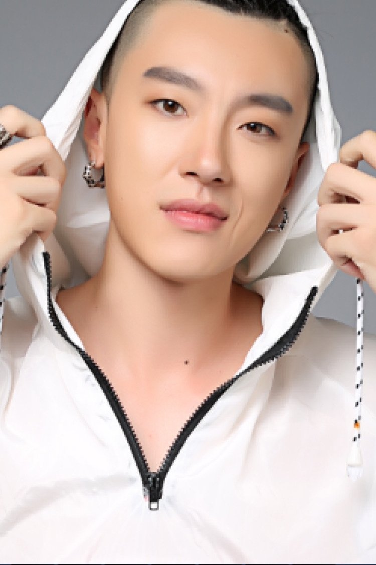 بازیگر Li Junxian  