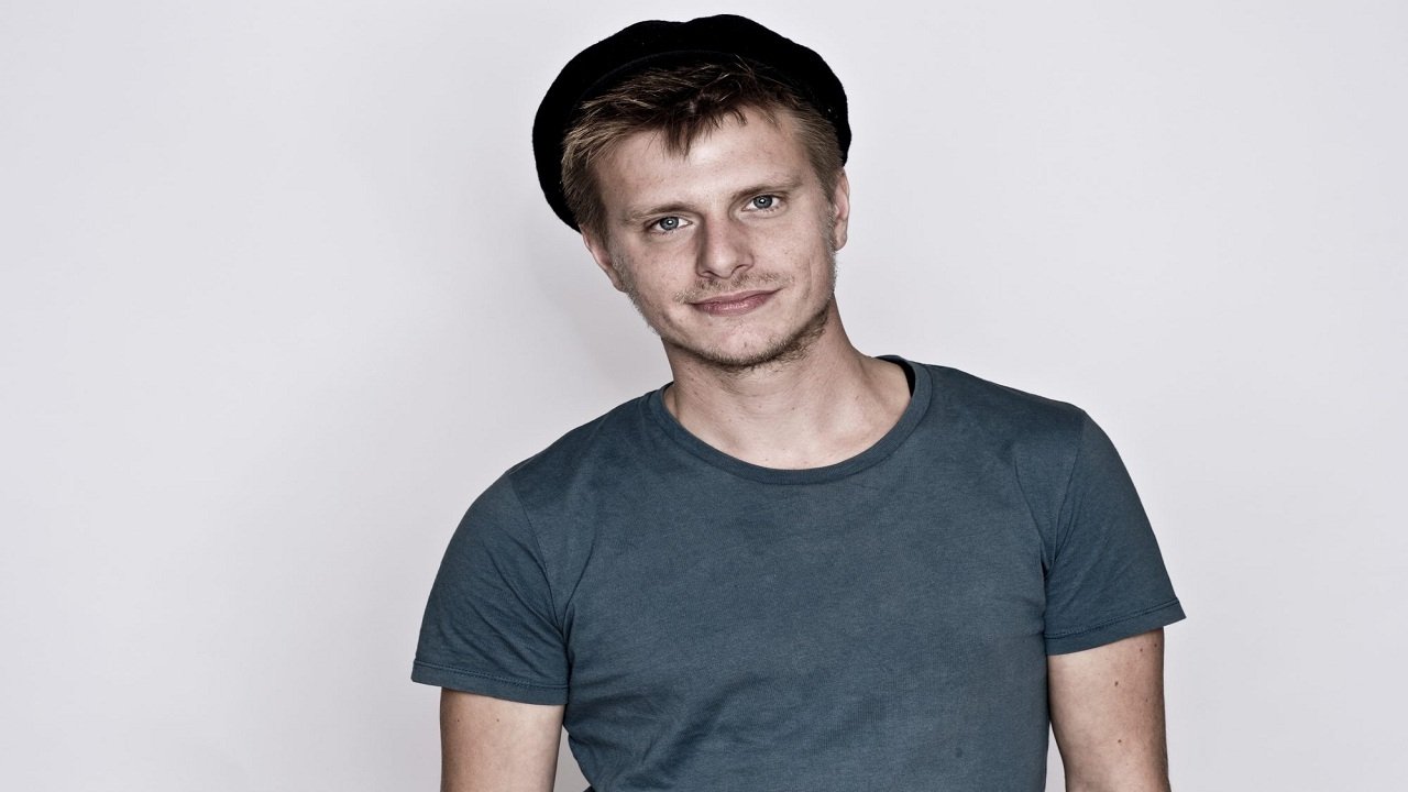 Moritz Neumeier: Kein scheiß Regenbogen|Moritz Neumeier: Kein scheiß Regenbogen