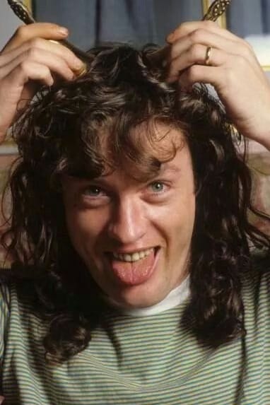 بازیگر Angus Young  