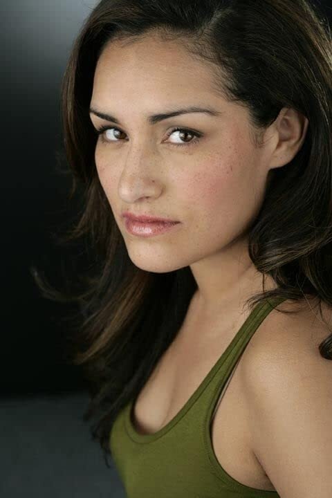 بازیگر Nicole Shalhoub  
