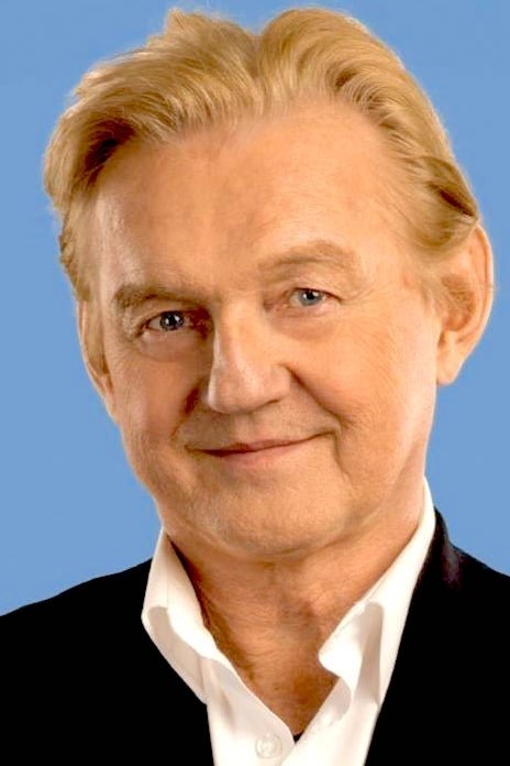 بازیگر Finn Kalvik  