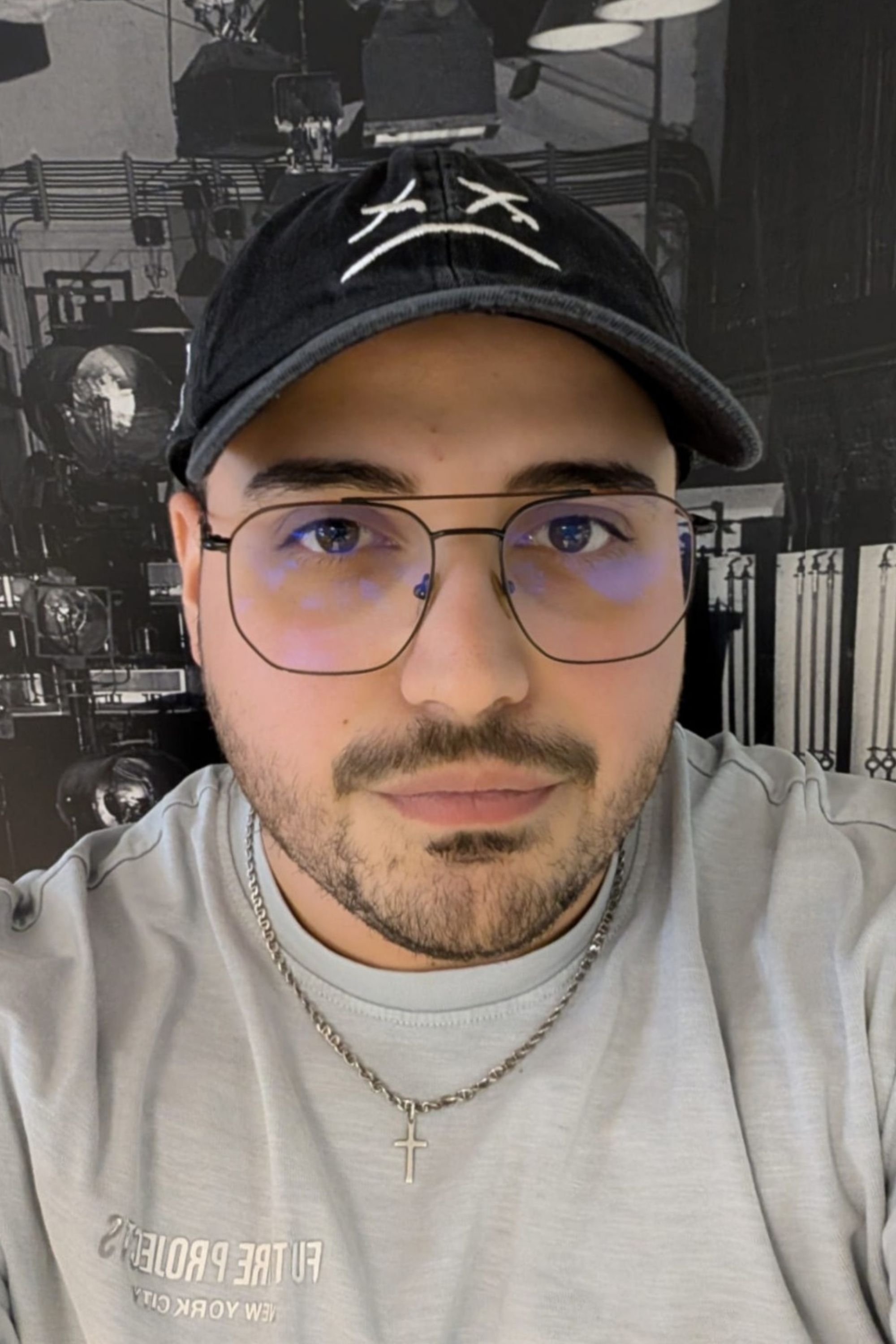 بازیگر Louis  Vernocchi  