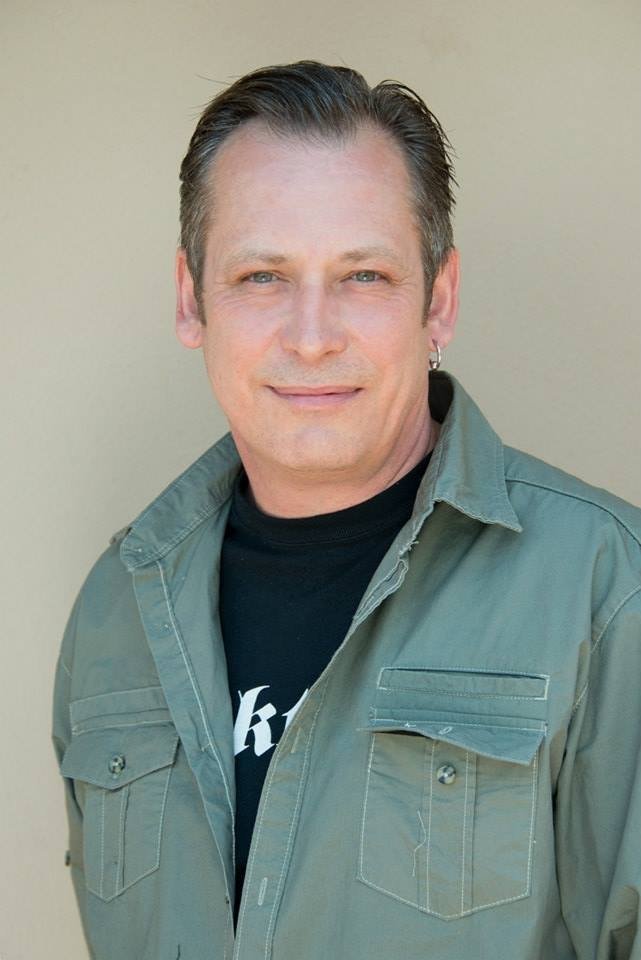 بازیگر Tony Pettitt  
