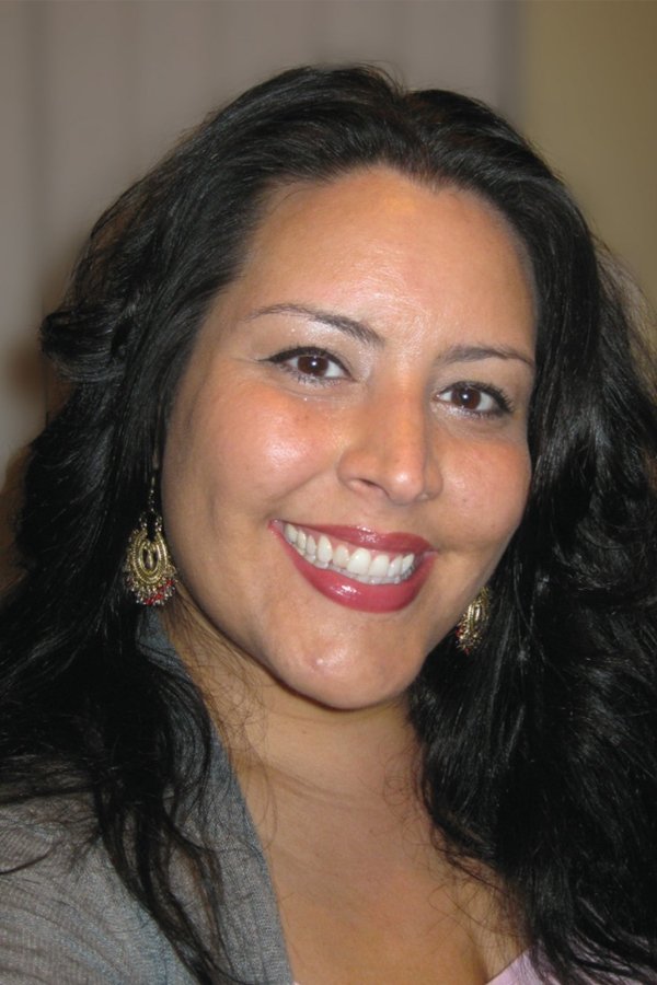 بازیگر Benita Santillanes  