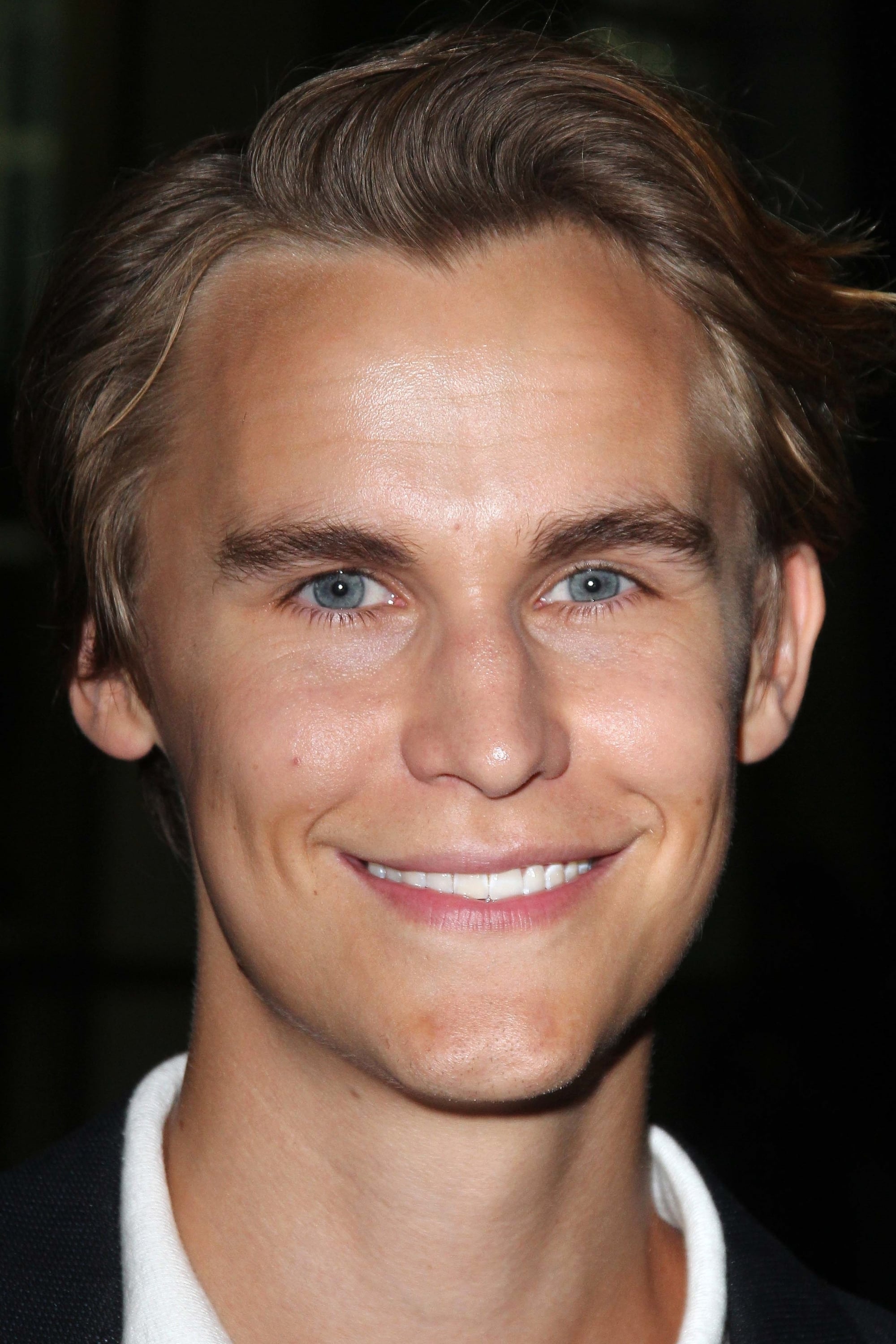 بازیگر Rhys Wakefield  